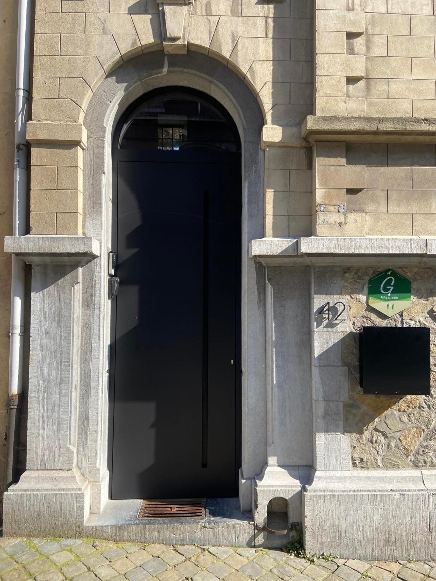 La Cave De Nana Apartment Liege Bagian luar foto